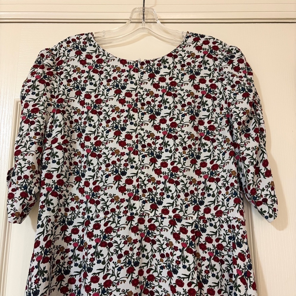 Floral Print Dress with Red and Black Accents - Picture 3 of 9
